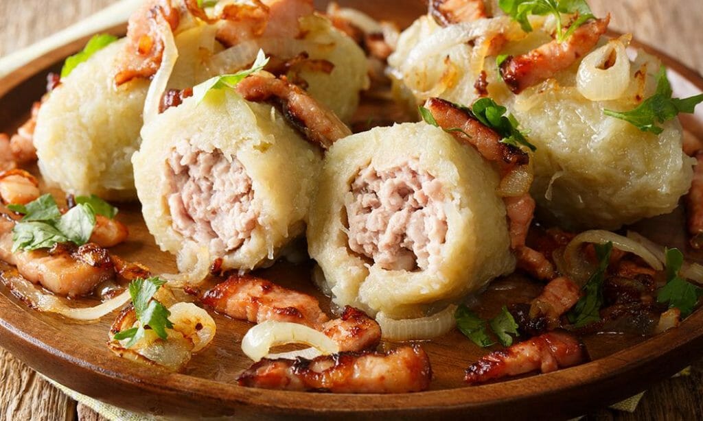 Krompirjevi cmoki z mletim mesom in panceto