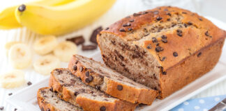 Bananin kruh s koščki čokolade