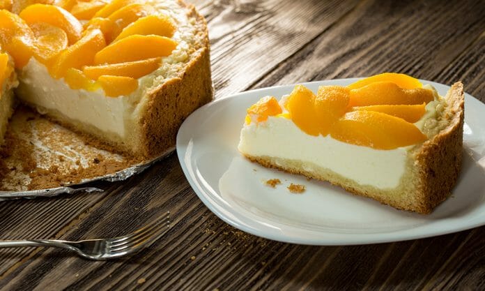 Skutina pita z breskvami