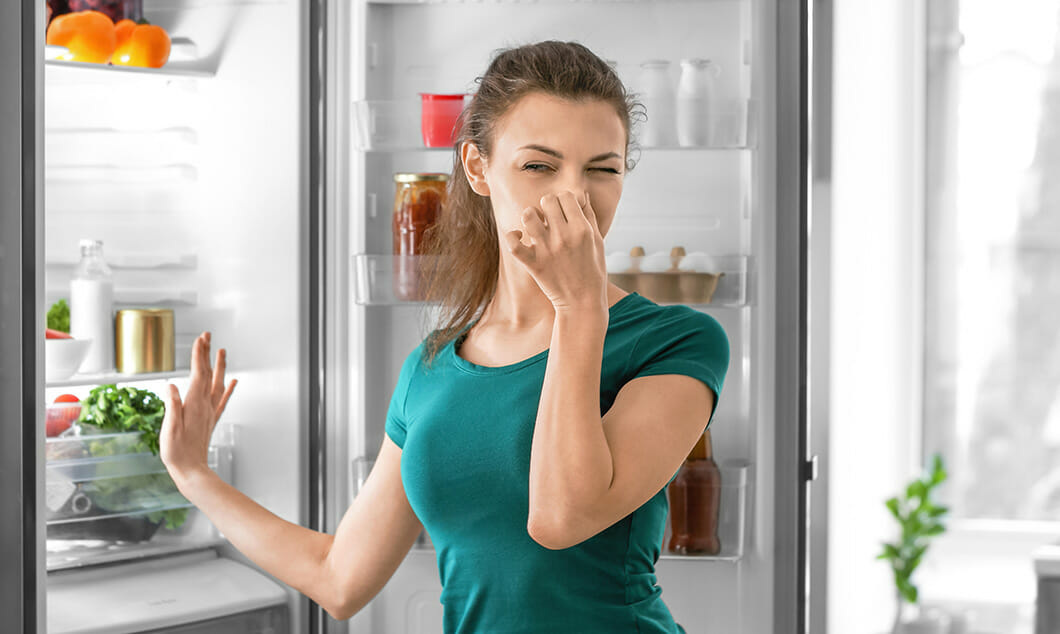 Neprijeten vonj v hladilniku