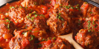 Mesne kroglice v paradižnikovi omaki