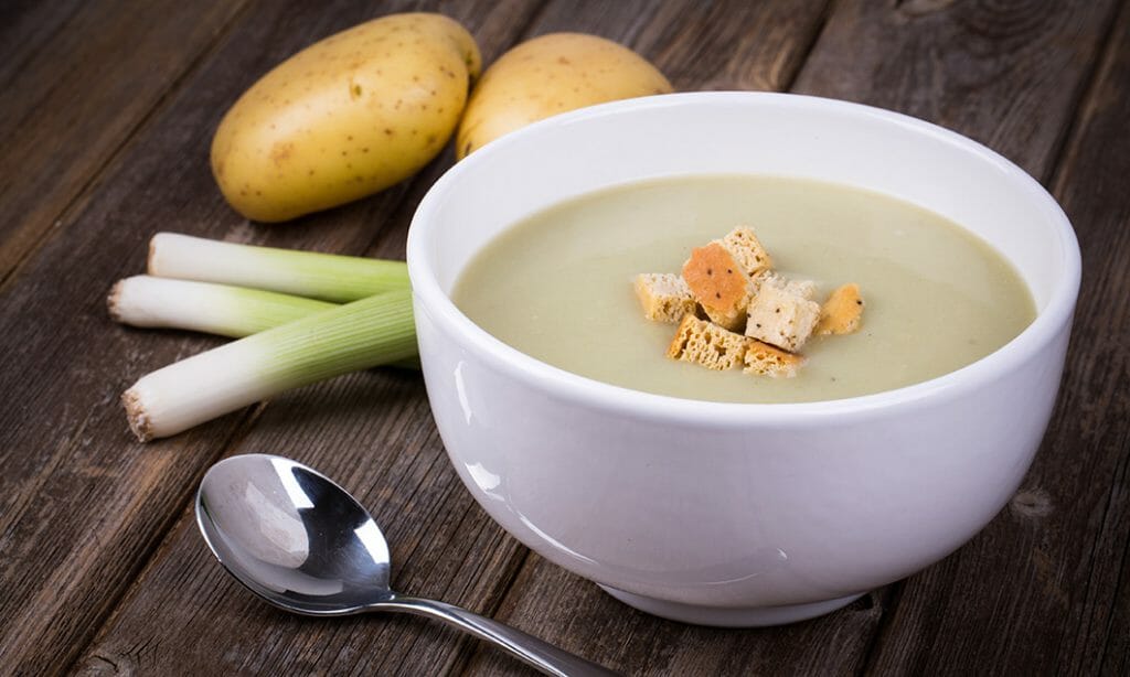 Porova juha s krompirjem