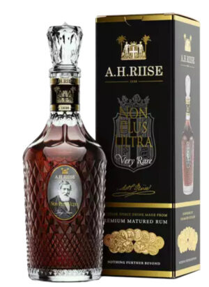 Rum A.H. Riise Non Plus Ultra Very Rare 0,7 Darilno Pakiranje